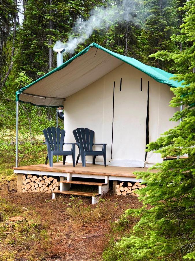 Vines And Puppies Glamping Hideaway Hotel Jade City Exterior foto